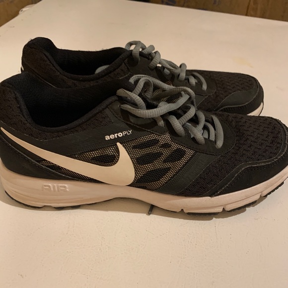 Nike sneakers - Picture 1 of 1